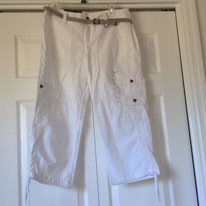 NWT 3/4 white pants